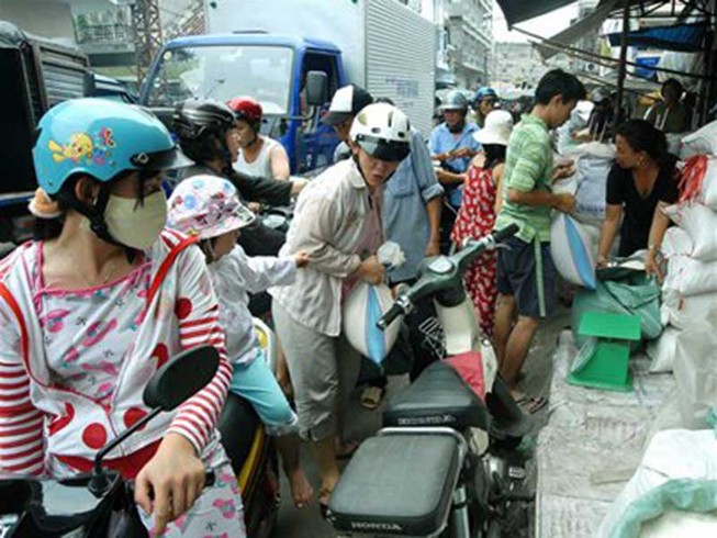 Ngôi chợ chuyên doanh đầu tiên