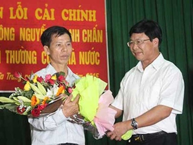 Xin lỗi chiếu lệ, người bị oan bật khóc
