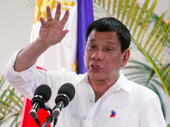 Tổng thống Duterte muốn rút khỏi ICC như Nga