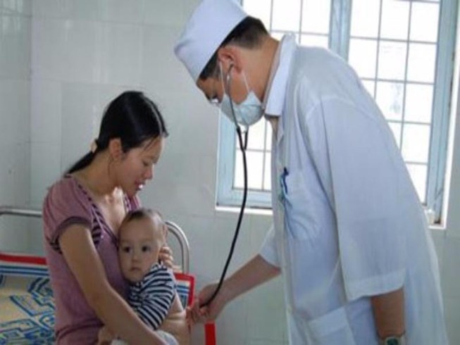 Hỗ trợ 150 triệu đồng cho bác sĩ làm việc ở vùng sâu