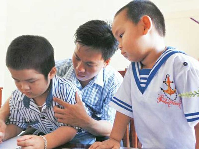Gieo chữ, trồng người nơi đảo xa