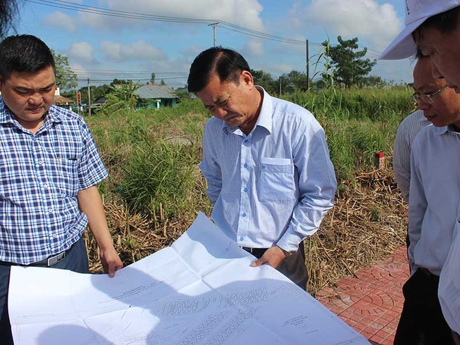 Gần 300 hộ khổ sở với tái định cư