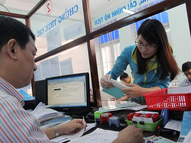 Phường ngưng giải quyết kết hôn vì… hết phôi