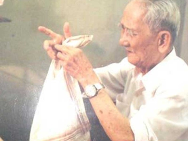 Ảo thuật gia chuyên nghiệp đầu tiên