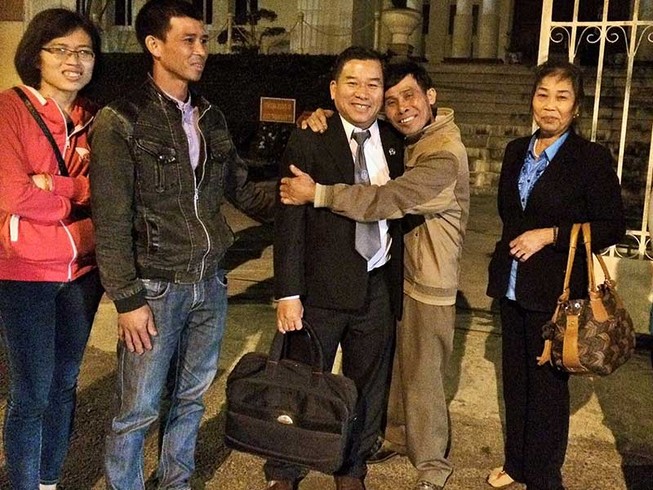 Hủy án vụ cả nhà bị tù vì mấy cái tát