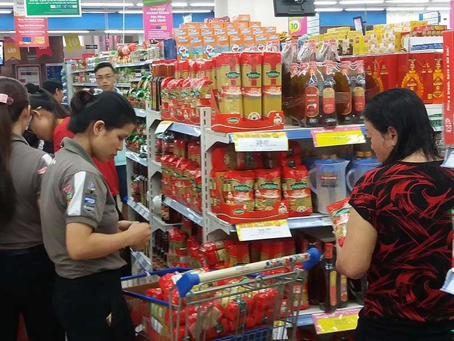 Siêu thị khuyến mãi 'khủng', mở cửa đến trưa 30 tết
