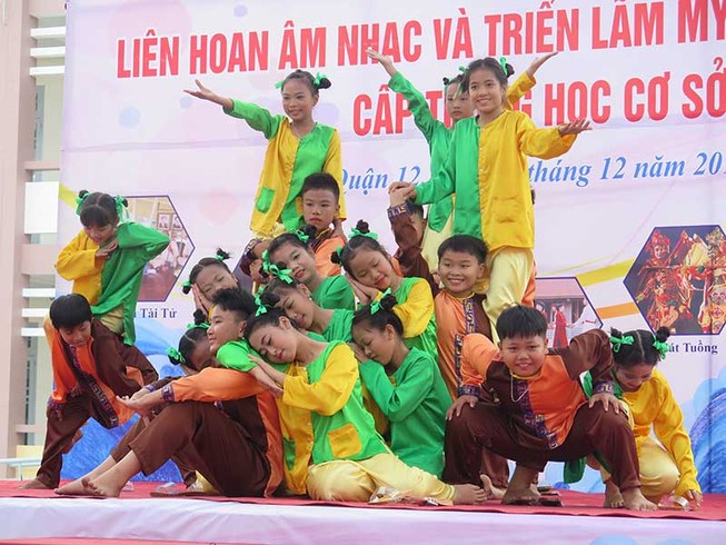 Nghe học trò hát dân ca