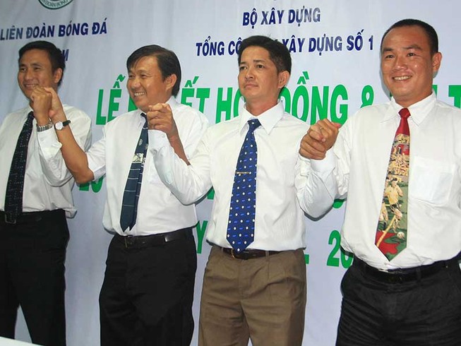 Bản sắc và sự hóa thân vội vàng