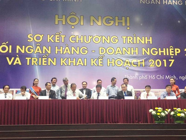 Nhà băng đi tìm người kinh doanh để cho vay