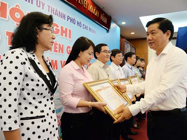 Tuyên giáo TP.HCM: Phải làm chủ không gian mạng xã hội