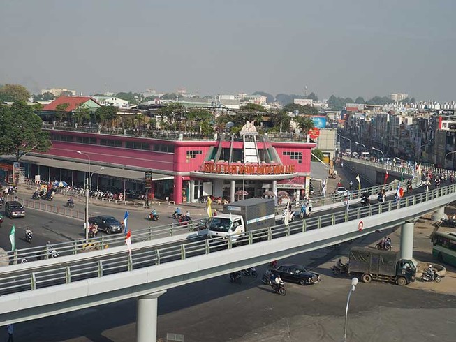Thông xe 1 nhánh cầu vượt ngã sáu Gò Vấp