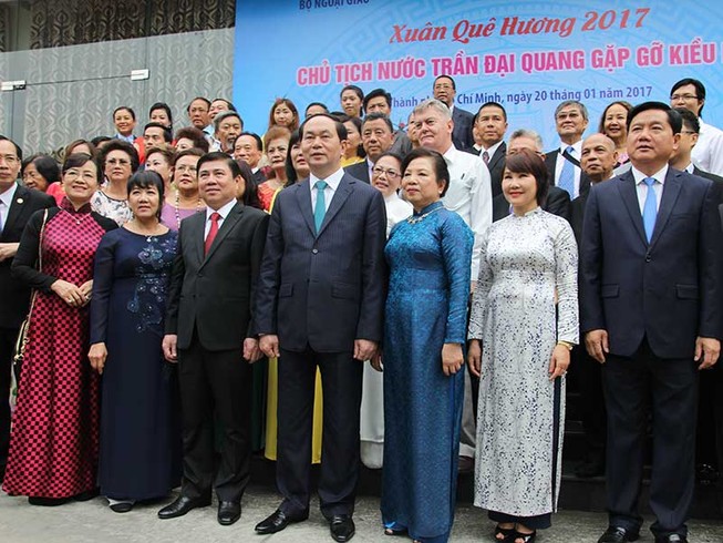 Tổ quốc luôn mở rộng vòng tay đón kiều bào