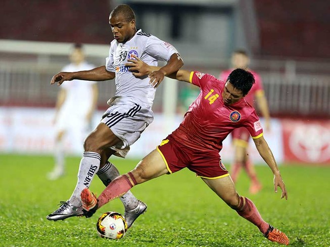 Vòng 4 Toyota V-League: Nóng và lạnh