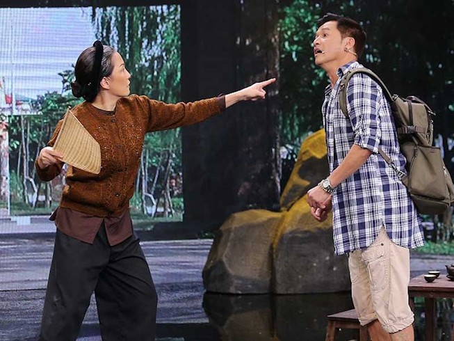 Quang Minh - Hồng Đào diễn Tết sau 20 năm xa quê