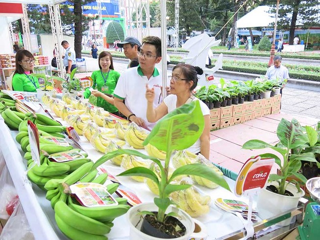 Trái cây Việt trên kệ siêu thị Nhật
