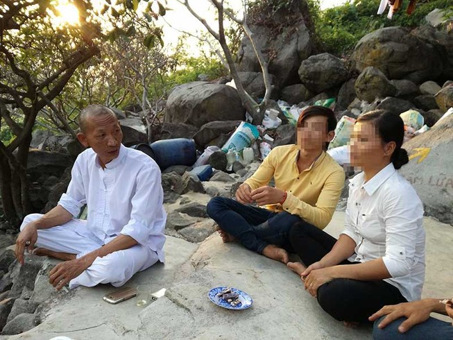 Hang tự lập, thầy tự phong trên núi Bà Đen