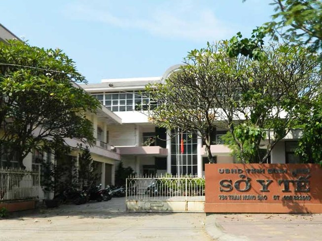 Xử lý vụ một nửa cán bộ sở dự lễ hội