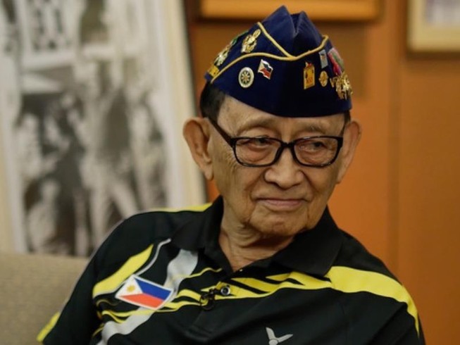 Ông Duterte được khuyên: Đừng than sắp chết