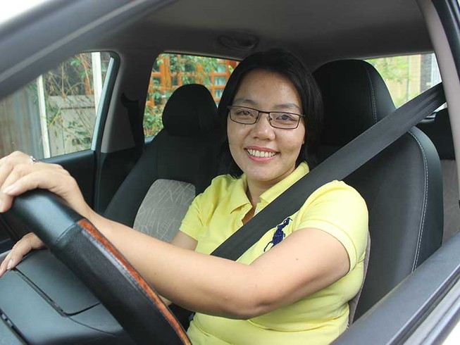 Nữ tài xế cứu người gặp nạn giữa khuya