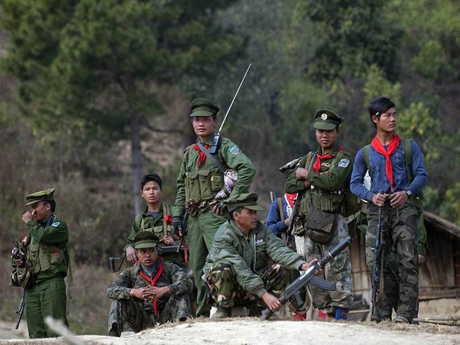 Myanmar giao tranh ác liệt, dân chạy nạn qua Trung Quốc