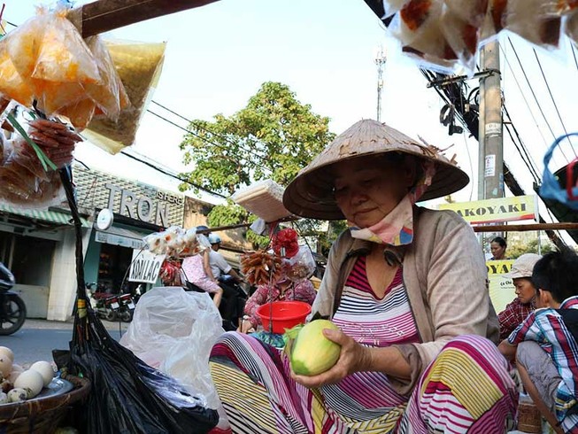 Tình người trên đất Sài Gòn