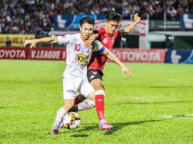 Công Phượng nhạt nhòa, HA Gia Lai lại thua