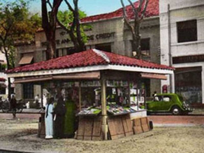 Sạp báo ngã tư
