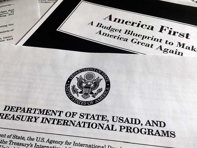 Đảng Cộng hòa phản đối dự thảo ngân sách của ông Trump