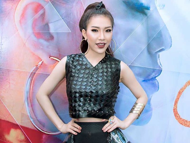 Hoa khôi Hoàng Y Nhung hát Sẽ tốt cho cả ba