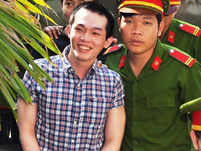 Tranh cãi vụ công an đánh chết học sinh trước giờ xử