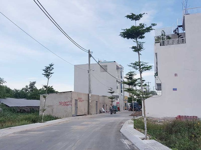 Nở rộ nhà ‘ba chung’, nhà ‘tạm xây rồi đập’