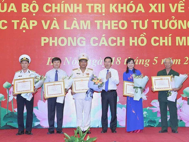 ‘Phải coi trọng trao đổi, lắng nghe dân’