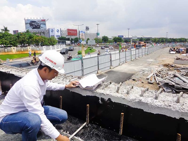 Sắp thông xe hai cầu vượt ở sân bay