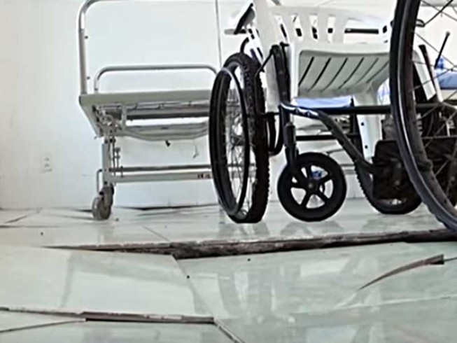 Phòng khám đa khoa Mũi Né lún sụp nguy hiểm