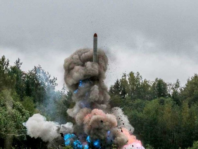 Đáp trả NATO, Nga đưa tên lửa tới ‘yết hầu’ châu Âu