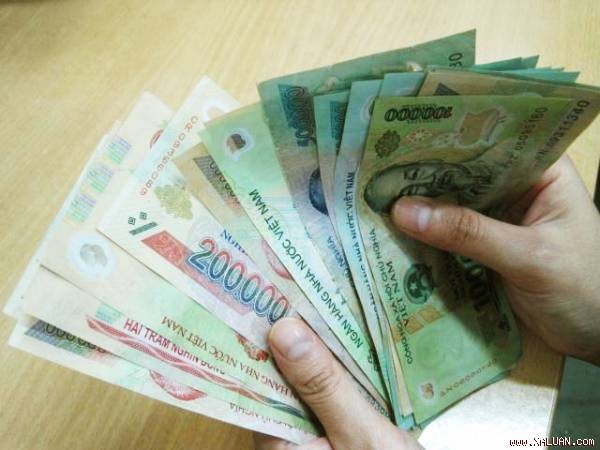 Thành tích để xét nâng bậc lương trước thời hạn