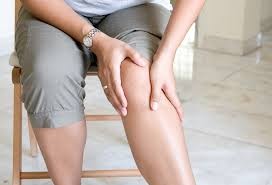 Thường xuyên nhức mỏi khớp gối và tê gót chân là bị bệnh gì?
