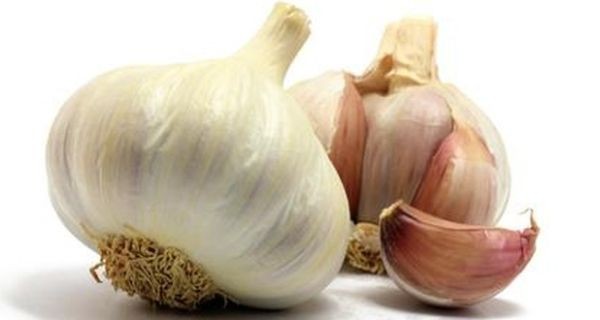 Những công thức làm đẹp bất ngờ từ tỏi