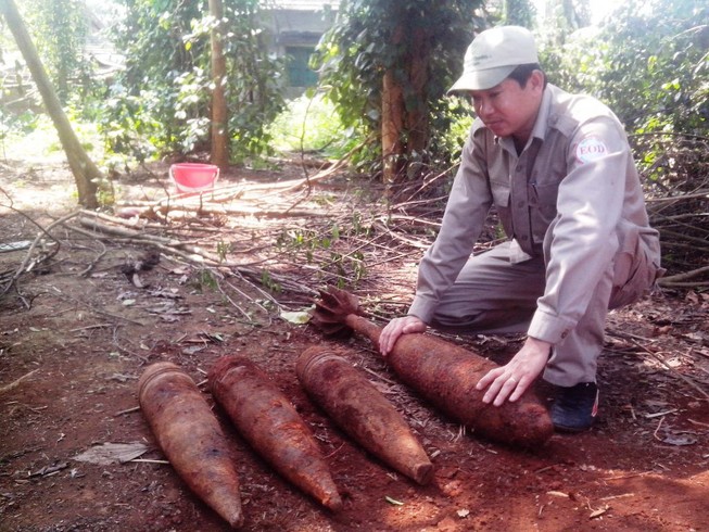 Phát hiện hầm pháo khi tìm hài cốt liệt sĩ