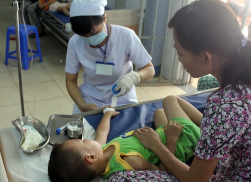 Hơn 30 trẻ mầm non nhập viện nghi ăn bánh mì nhiễm khuẩn