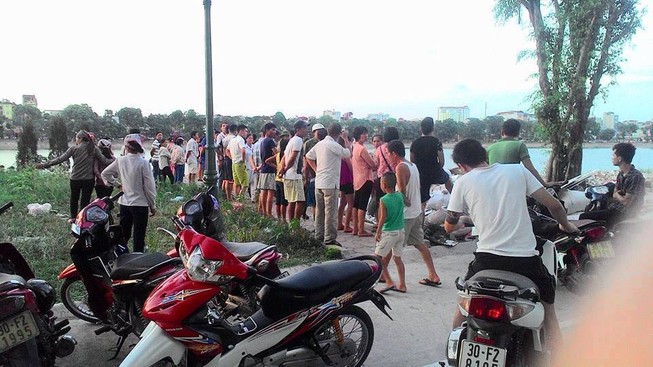 Phát hiện xác nam thanh niên dưới hồ Linh Đàm