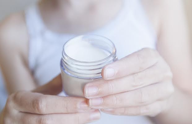 4 sản phẩm chăm sóc da nhất định phải dùng vào tuổi trung niên