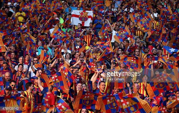 Barcelona bị UEFA phạt 30 ngàn euro vì đòi…ly khai