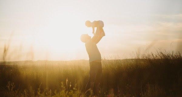 Nam giới có con sớm chết sớm hơn người có con muộn