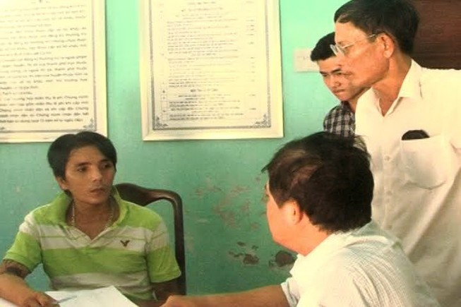 Bắt quả tang một đối tượng đang bán heroin