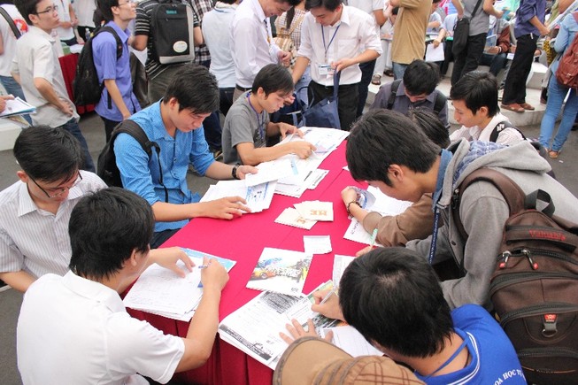 3.000 việc làm trong ngày hội tuyển dụng của sinh viên