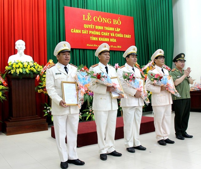 Khánh Hòa: Ra mắt Cảnh sát phòng cháy chữa cháy