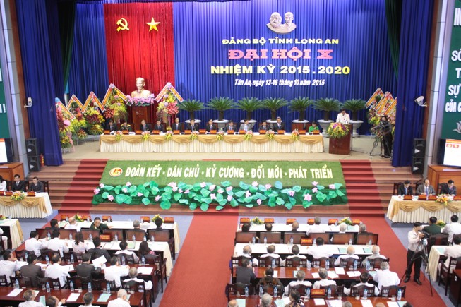 Khai mạc Đại hội Đảng bộ tỉnh Long An lần thứ X