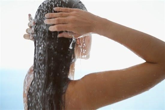 5 lợi ích không ngờ của việc tắm nước lạnh