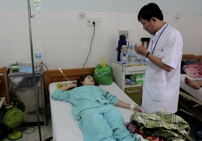 17 công nhân ngộ độc trong kho lạnh thủy sản